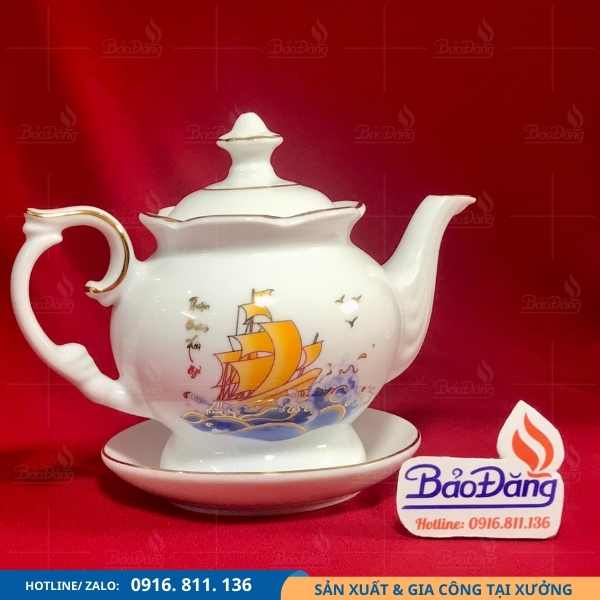 am-chen-ke-chi-vang-in-logo-thuan-buom ấm chén kẻ chỉ vàng in logo thuận buồm xuôi gió