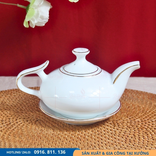 am-tra-trang-ke-chi-vang ấm trà trắng kẻ chỉ vàng
