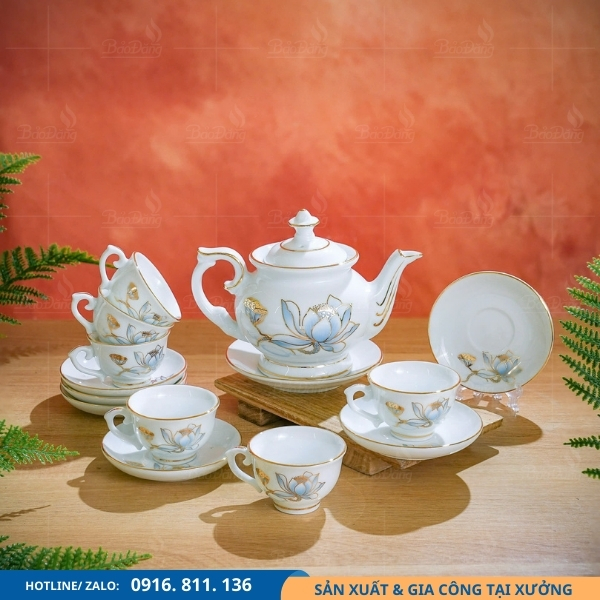bo-am-chen-su-trang-ke-chi-vang-hoa-sen bộ ấm chén sứ trắng kẻ chỉ vàng hoa sen