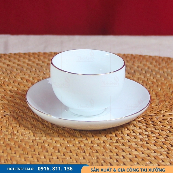 chen-tra-trang-ke-chi-vang chén trà trắng kẻ chỉ vàng