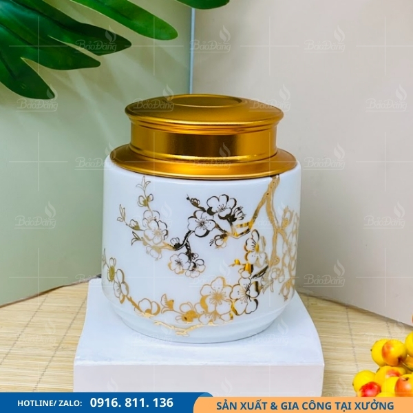 hop-dung-tra-su-bat-trang-ve-vang-hoa-dao Hộp đựng trà sứ Bát Tràng vẽ họa tiết hoa đào