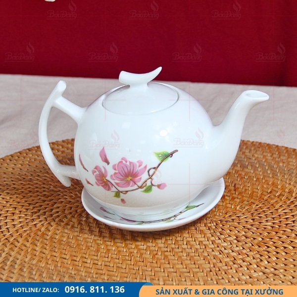 am-tra-su-trang-dang-buoi-canh-hoa-ban-hong ấm trà sứ trắng dáng bưởi cành hoa ban hồng