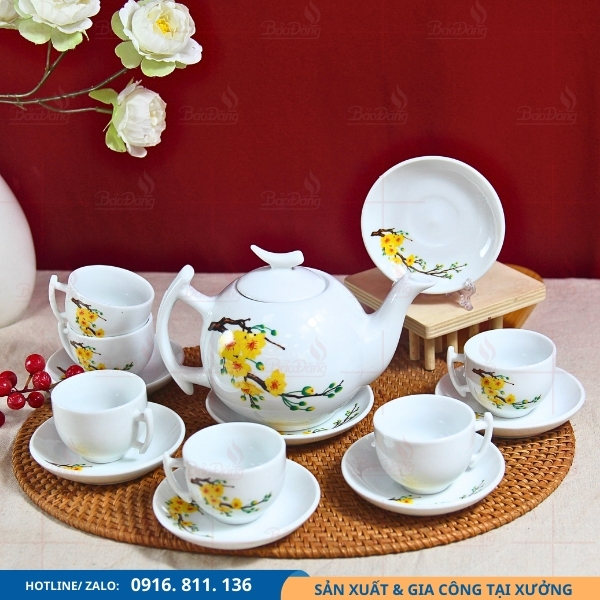 bộ ấm chén hoa mai vàng đẹp mắt