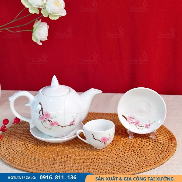 bo-am-chen-su-trang-dang-buoi-lua-hoa-dao-cao-cap bộ ấm chén sứ trắng dáng bưởi lửa hoa đào cao cấp