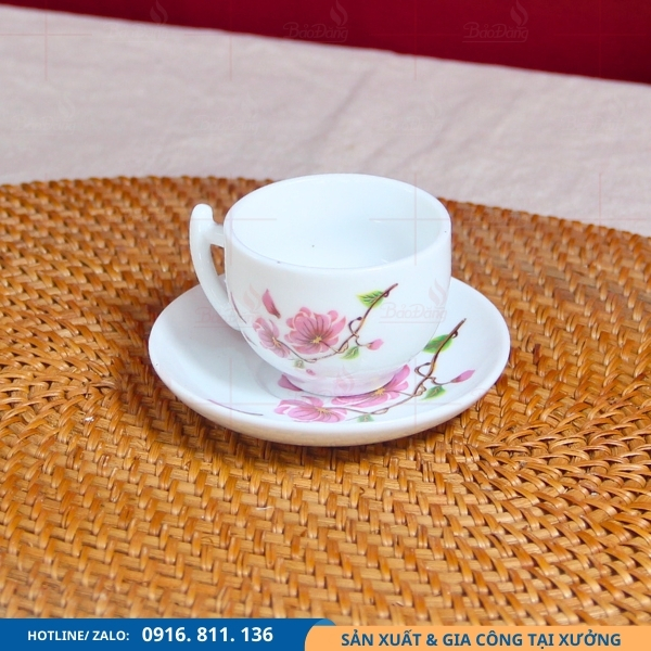 chen-tra-su-trang-dang-buoi-hoa-ban-hong chén trà sứ trắng dáng bưởi hoa ban hồng