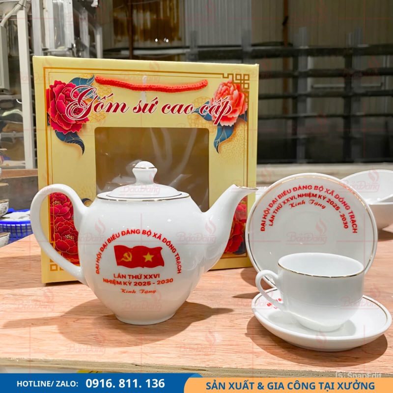 ấm chén sứ in logo đại hội đảng bộ giá xưởng