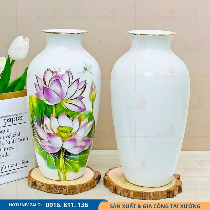 binh-hoa-su-sen-tim-qua-tang Sản phẩm bình hoa sứ sen tím được chế tác tinh xảo, trang trí với các màu sắc thanh nhã