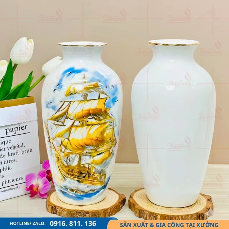 Bình hoa sứ Thuận Buồm Xuôi Gió quà tặng ý nghĩa Bình hoa sứ Thuận Buồm Xuôi Gió làm quà tặng ý nghĩa.