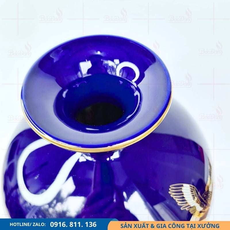 Bình hút lộc xanh dương vẽ vàng chữ Lộc cao cấp Bình hút lộc xanh dương họa tiết chữ Lộc vẽ vàng cao cấp.