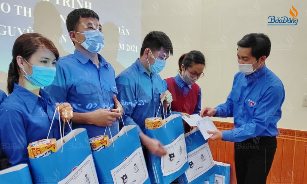 Quà Tết công đoàn có ý nghĩa quan trọng, mang giá trị tinh thần to lớn khích lệ công đoàn viên sau một năm hoạt động chăm chỉ