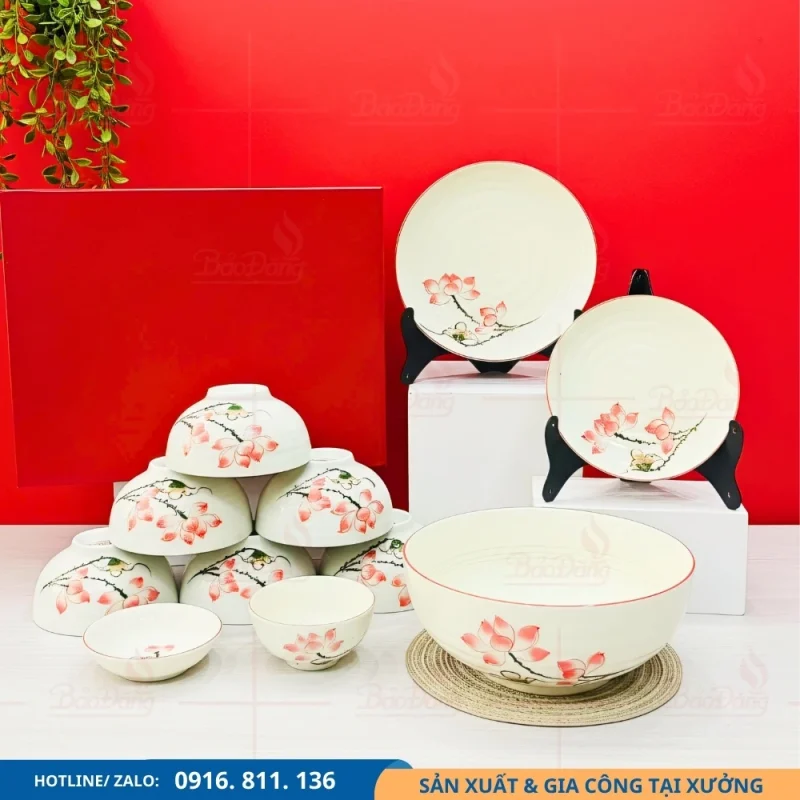 Bộ bát đĩa men kem hoa sen hồng dùng cho bữa ăn hằng ngày