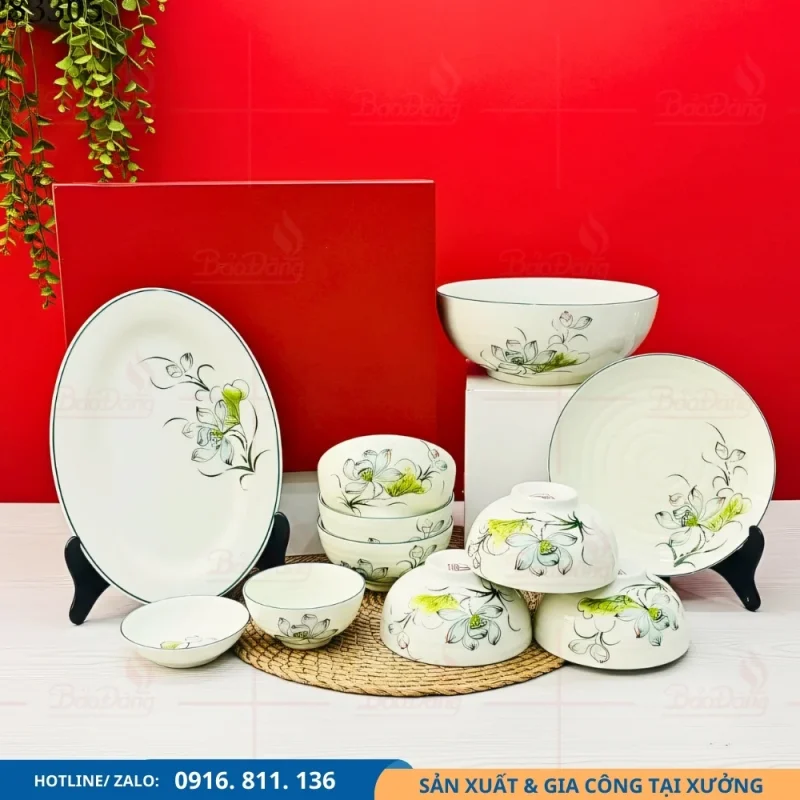 Bộ bát đĩa men kem hoa sen xanh dùng cho bữa ăn hằng ngày