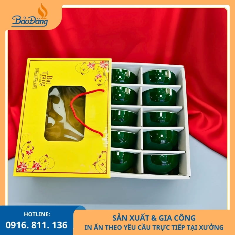 Bộ bát cơm sứ Bát Tràng màu xanh đậm trang nhã.