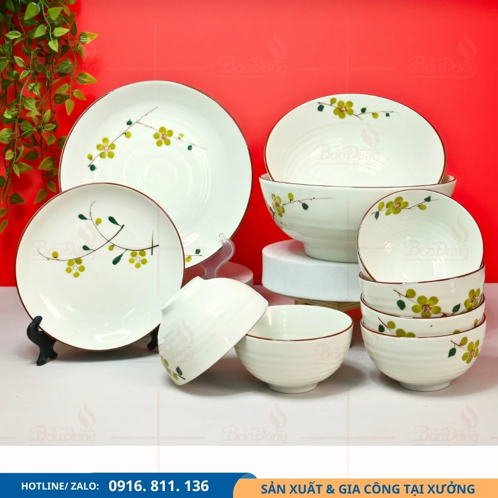 Bộ bát đĩa hoa xanh lá từ xưởng gốm Bộ bát đĩa hoa xanh lá cung cấp từ xưởng gốm Bát Tràng