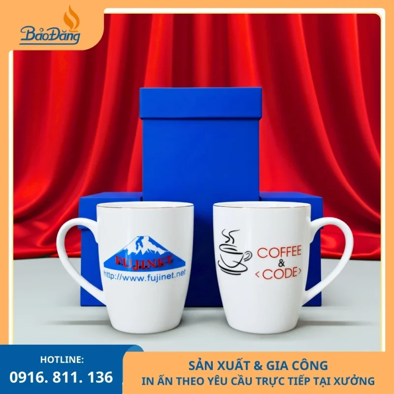 Cốc sứ in 2 mặt logo công ty dùng làm quà tặng thương hiệu