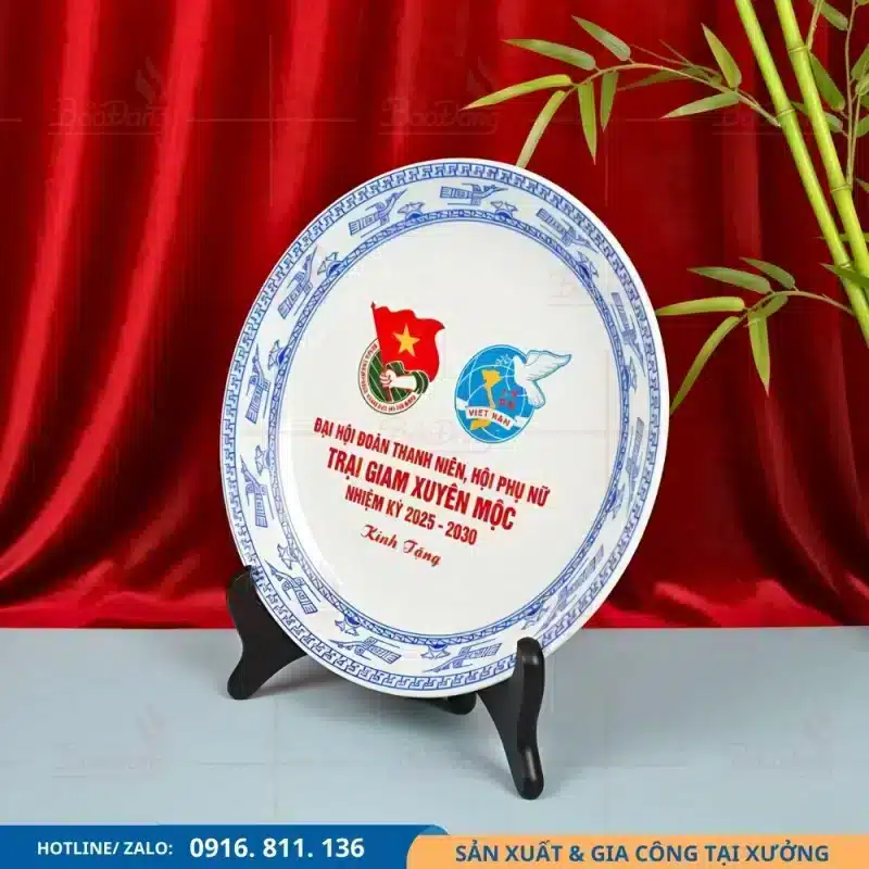 Đĩa trưng bày dùng làm quà lưu niệm cho Hội thanh niên và các chương trình tổng kết