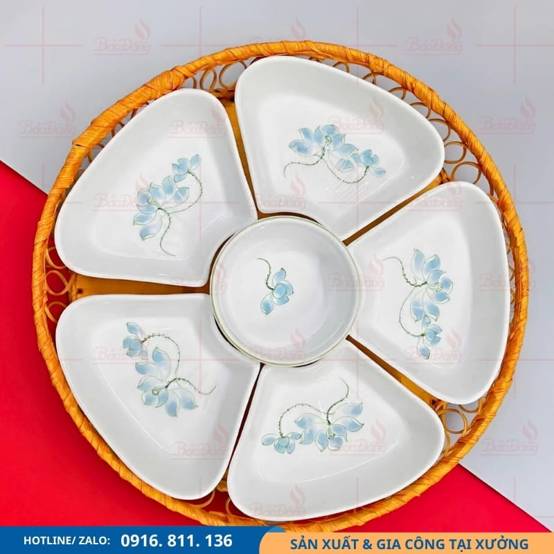 Set bát đĩa hoa mặt trời 6 món giá tốt Set 6 món bát đĩa hoa mặt trời giá tốt, kiểu dáng gọn gàng.