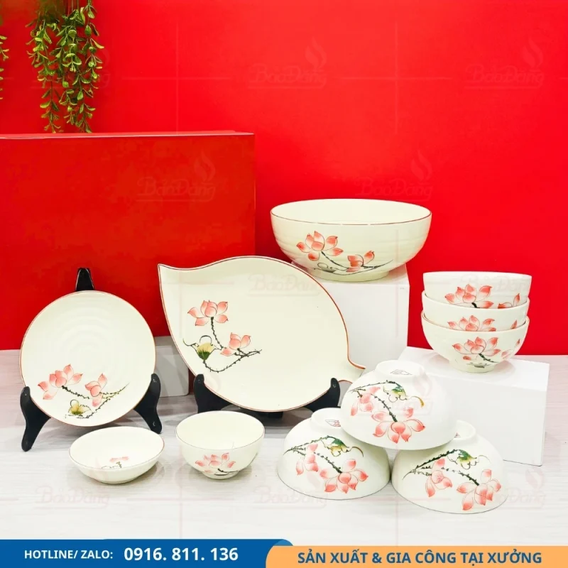 Set bát đĩa men kem hoa sen hồng thiết kế đồng bộ