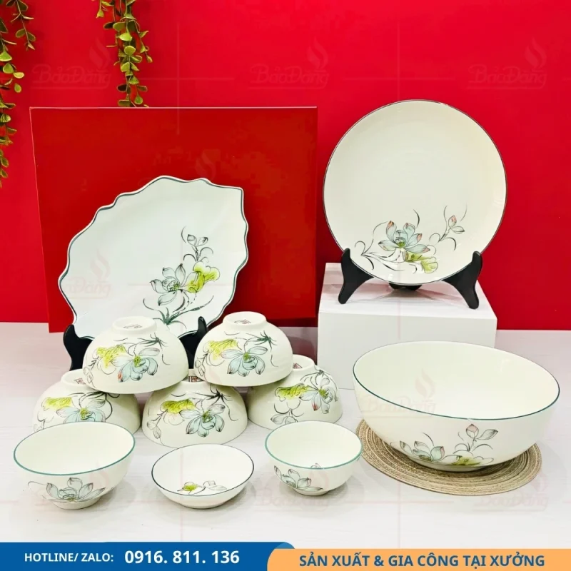 Set bát đĩa men kem hoa sen xanh thiết kế đồng bộ