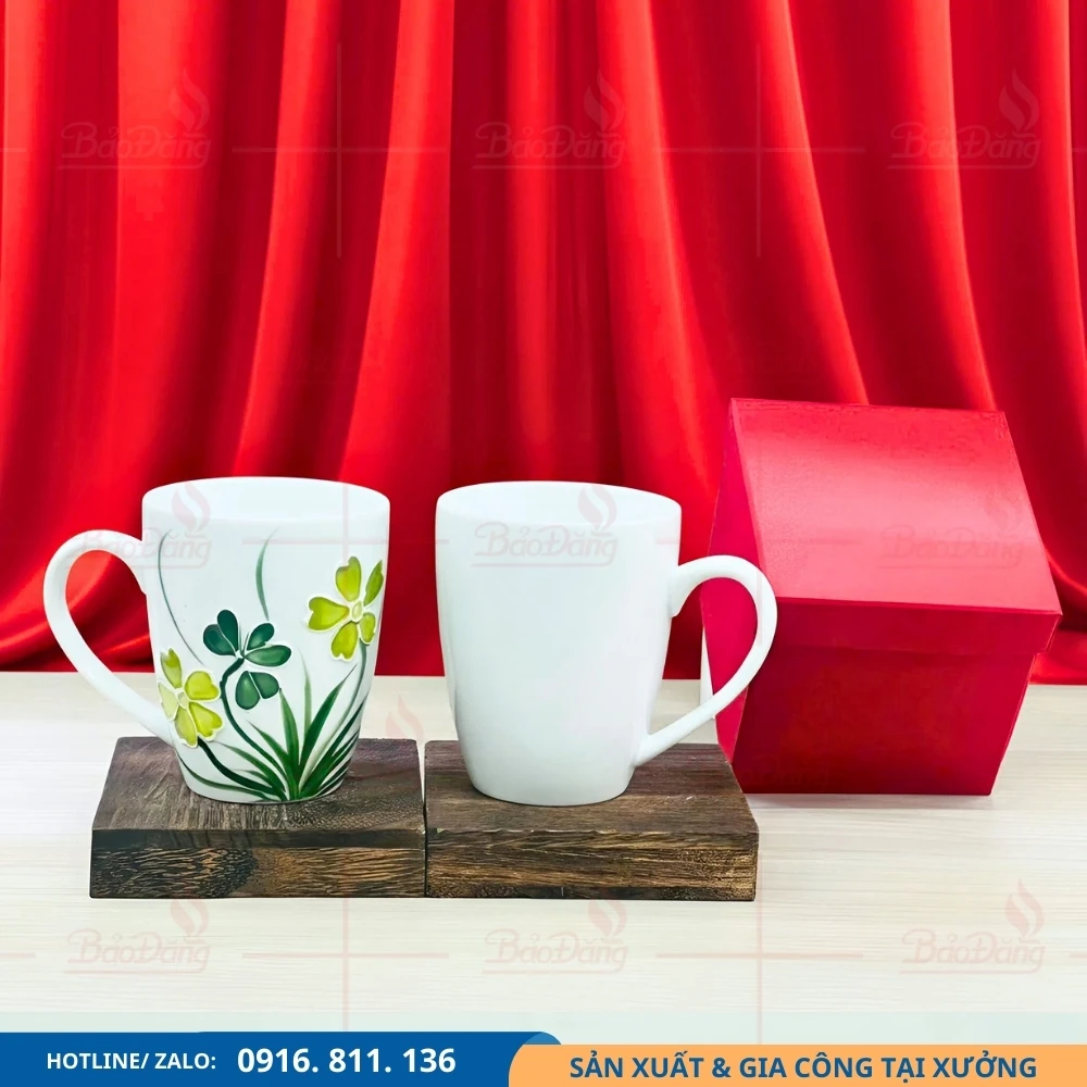 Set ly sứ dáng vát họa tiết hoa Set ly sứ dáng vát họa tiết hoa dùng làm quà tặng lưu niệm