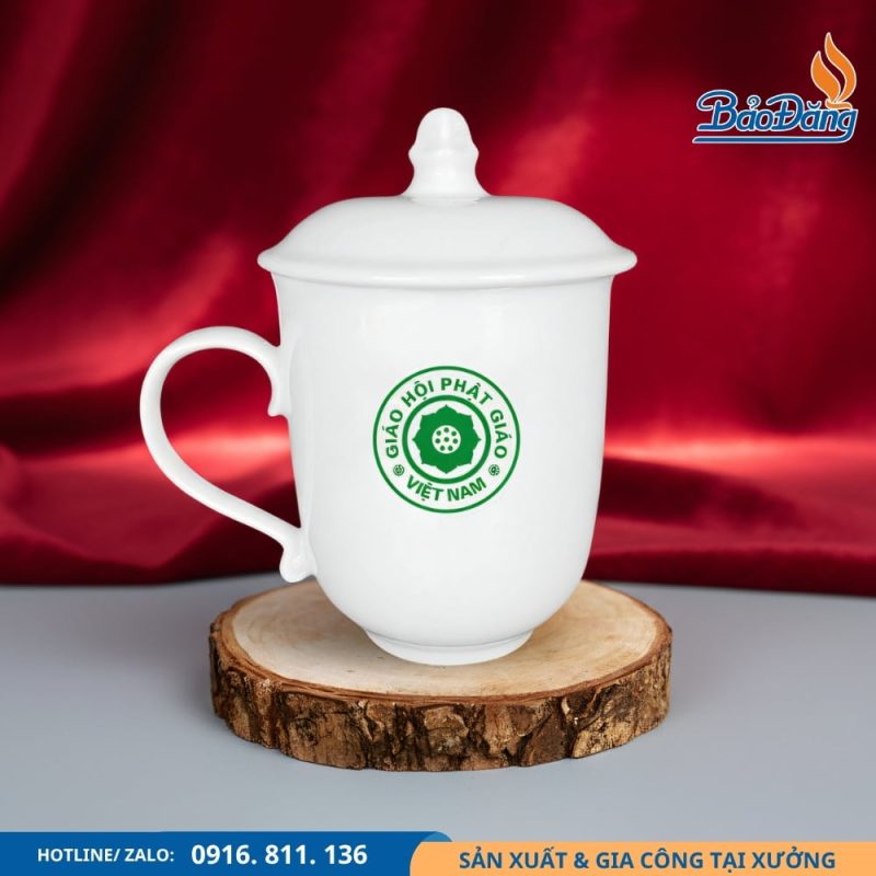 Ly sứ in logo Giáo hội Phật giáo, thiết kế trang nhã, ý nghĩa