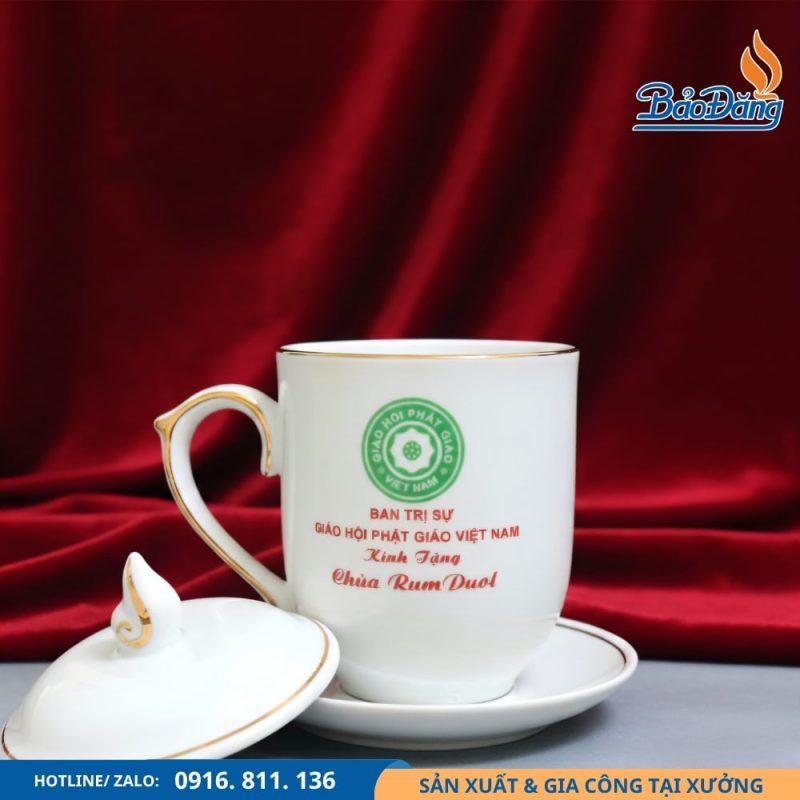 Ly sứ in logo Phật giáo Giáo hội, thiết kế trang nhã, ý nghĩa