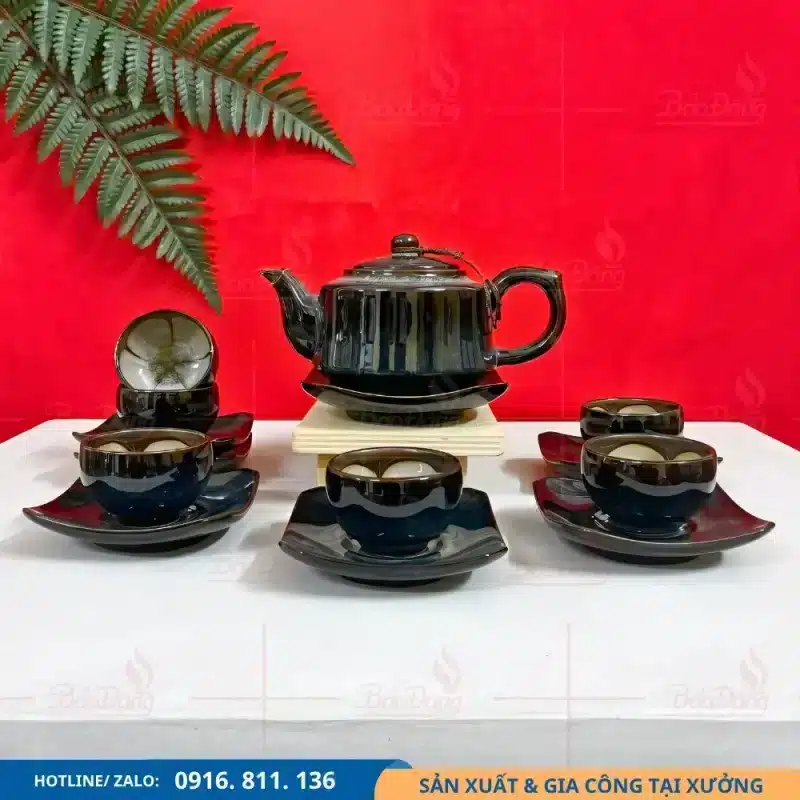 Bộ ấm chén dáng trụ hỏa biến xanh đen với vệt trắng nổi bật