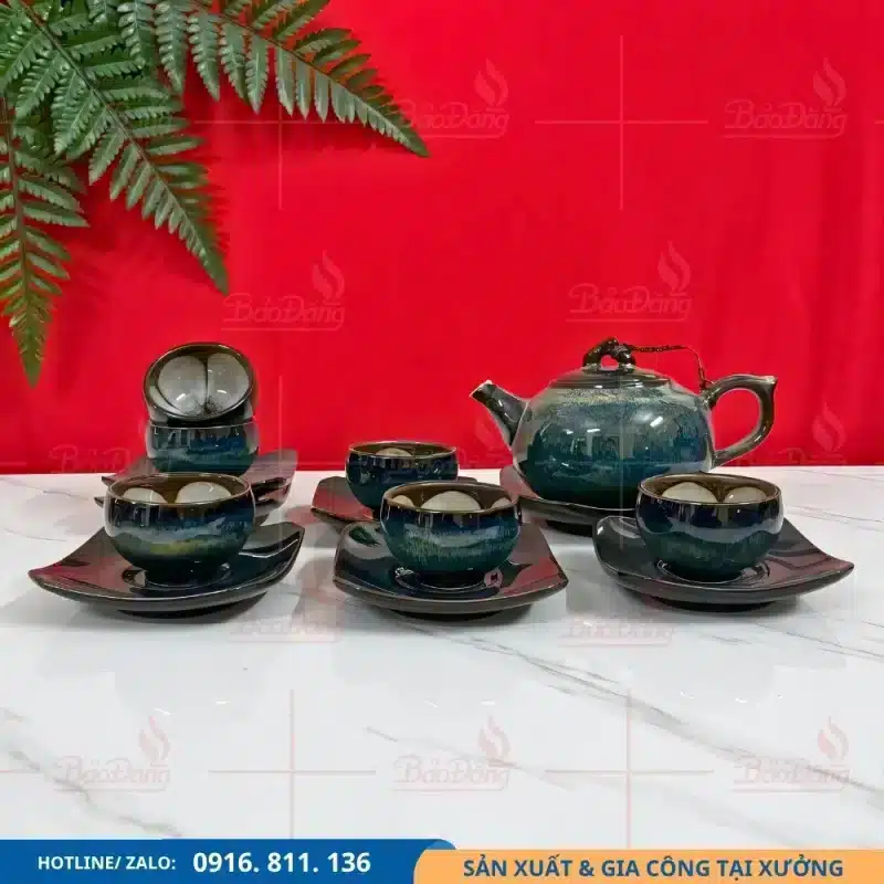Bộ ấm chén hỏa biến xanh đen quả hồng, màu sắc nổi bật