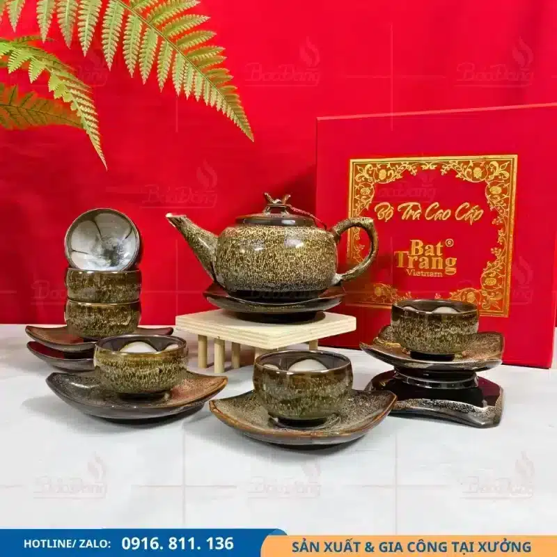 Bộ ấm chén hỏa biến gấm vàng dáng Thượng Tân Kiều với thiết kế sang trọng