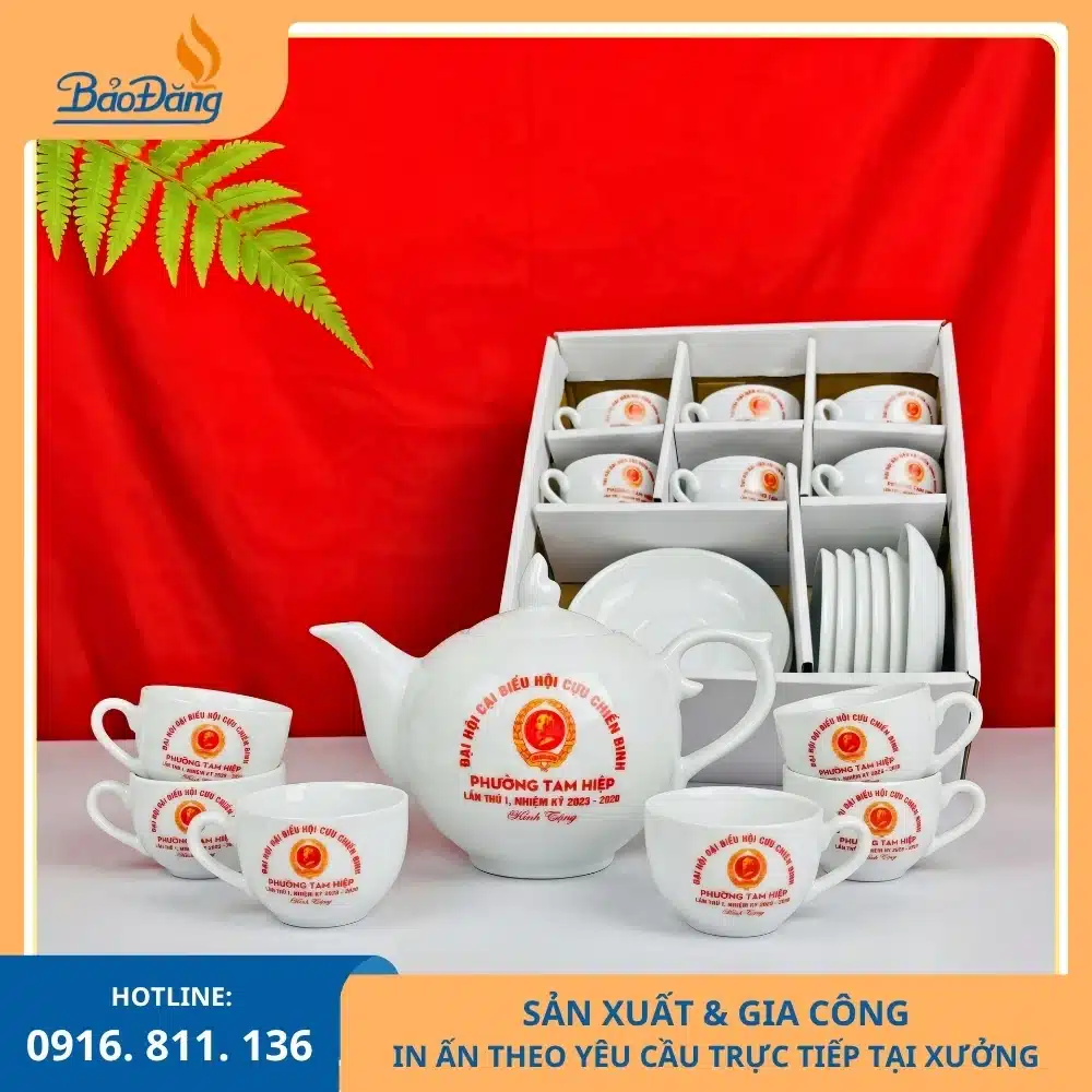 Bộ ấm chén bưởi lửa quà tặng đại hội cựu chiến binh Bộ ấm chén bưởi lửa làm quà tặng đại hội cựu chiến binh phường