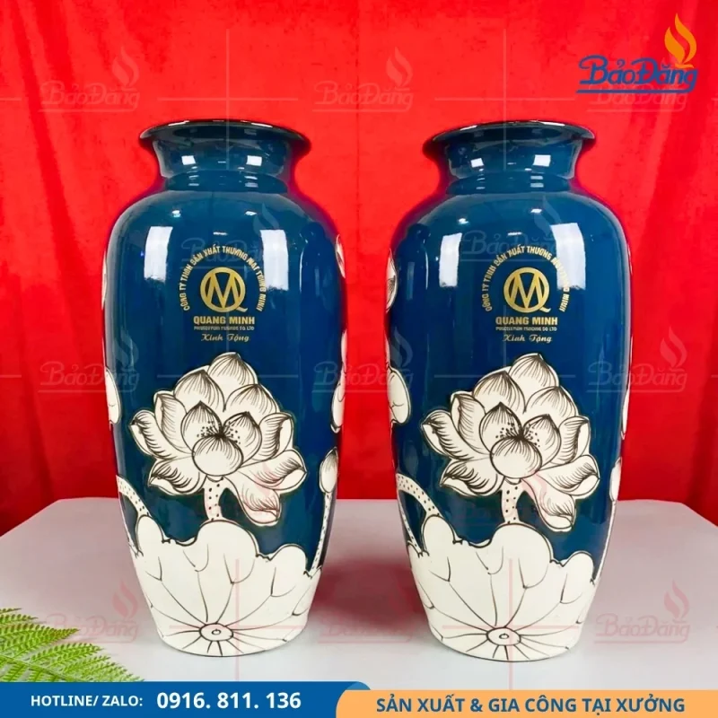 Bình hoa hoa sen kèm hộp quà in logo công ty