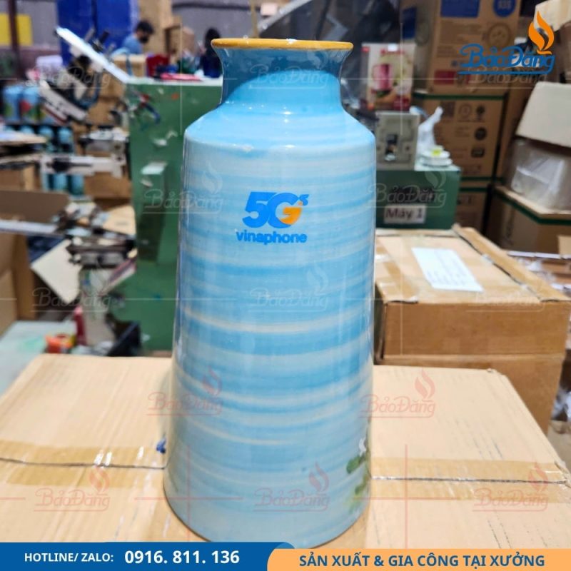 Bình hoa men hỏa biến in logo VNPT cao cấp