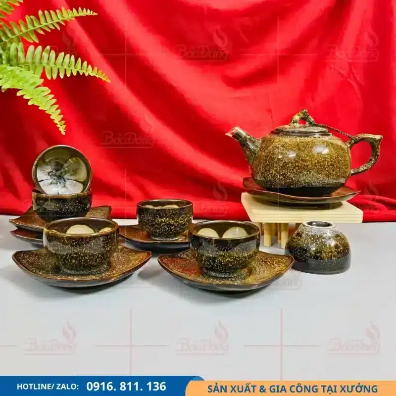 Bộ ấm trà gấm vàng hỏa biến dáng gốc cây sang trọng