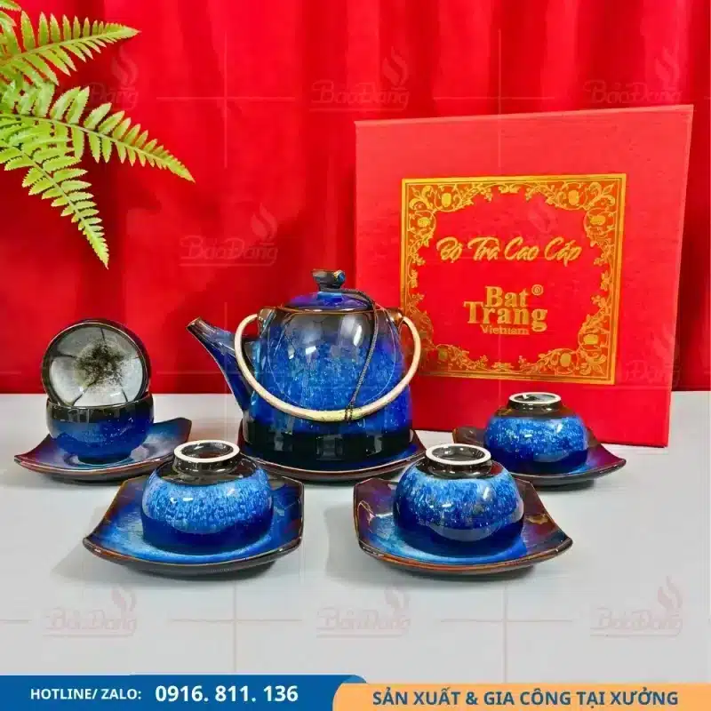 Bộ trà hỏa biến men xanh thạch quai đồng đầy ấn tượng