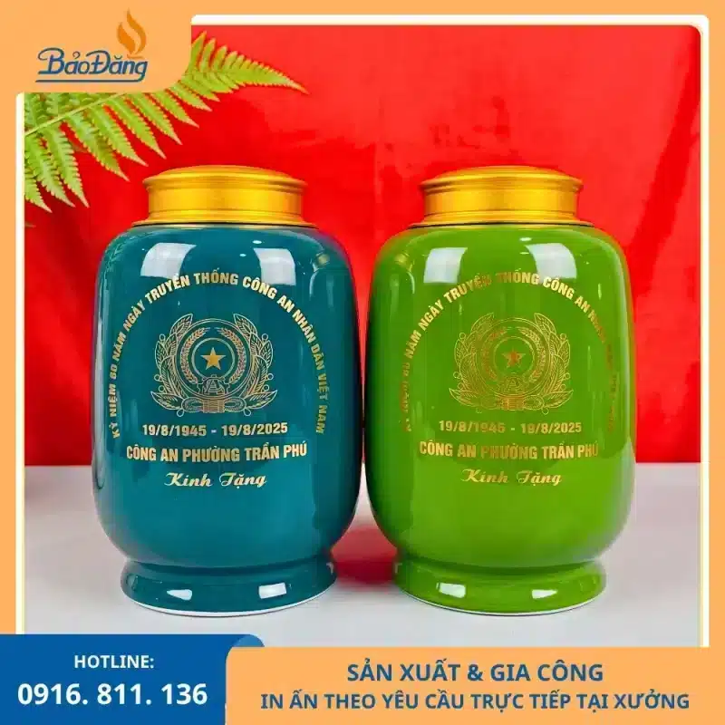 Hũ đựng trà kỷ niệm 80 năm công an phường
