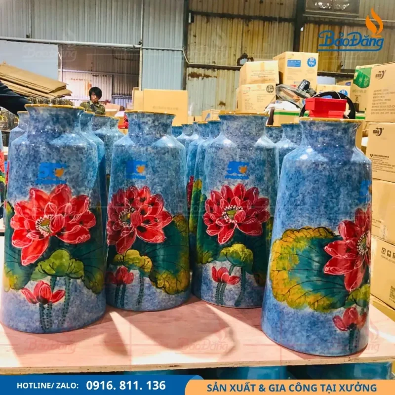 Lọ hoa gốm men hỏa biến in logo VNPT tinh tế