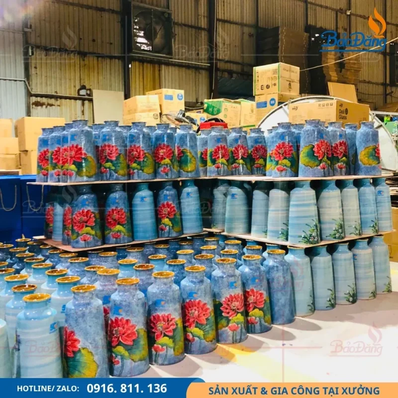 Lọ hoa kiểu chuông gốm sứ men hỏa biến in VNPT