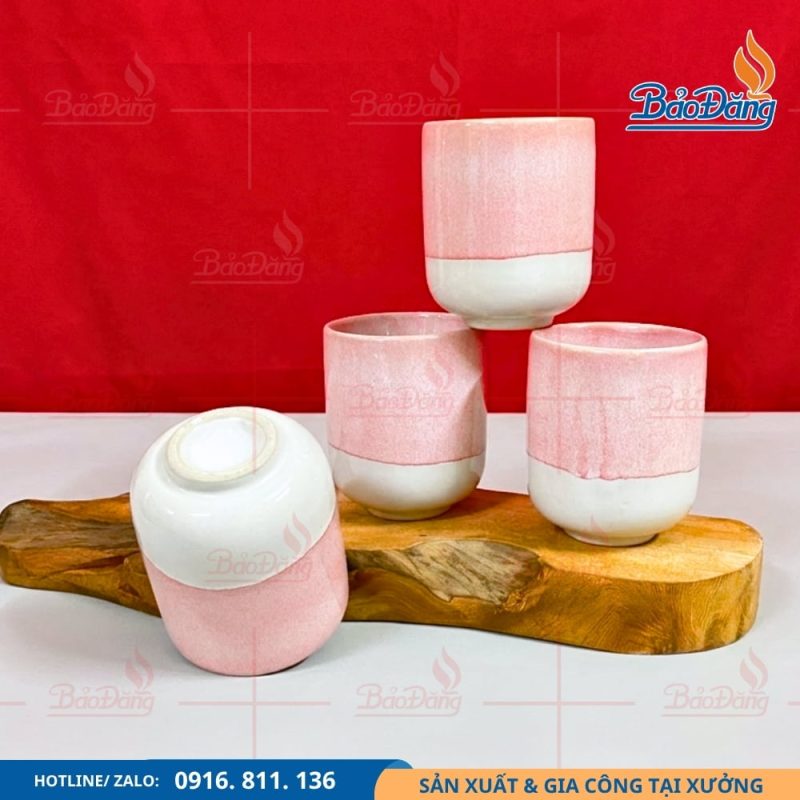 Ly sứ hỏa biến men hồng có kiểu dáng trang nhã