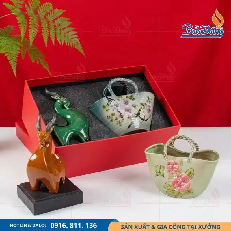 Set decor tượng dê mini kết hợp lọ hoa hiện đại